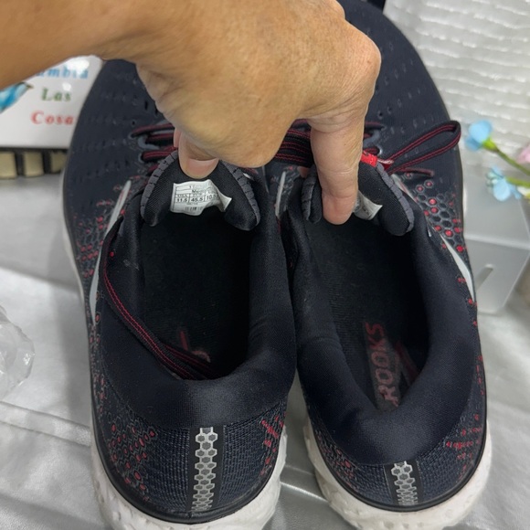 (R5) Brooks Men's Glycerin 17 Running Shoes, Size 11.5D, Black/Red - Picture 14 of 16